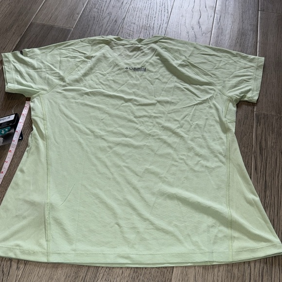 Columbia Women's Cirque River™ Short Sleeve Crew - Picture 2 of 14